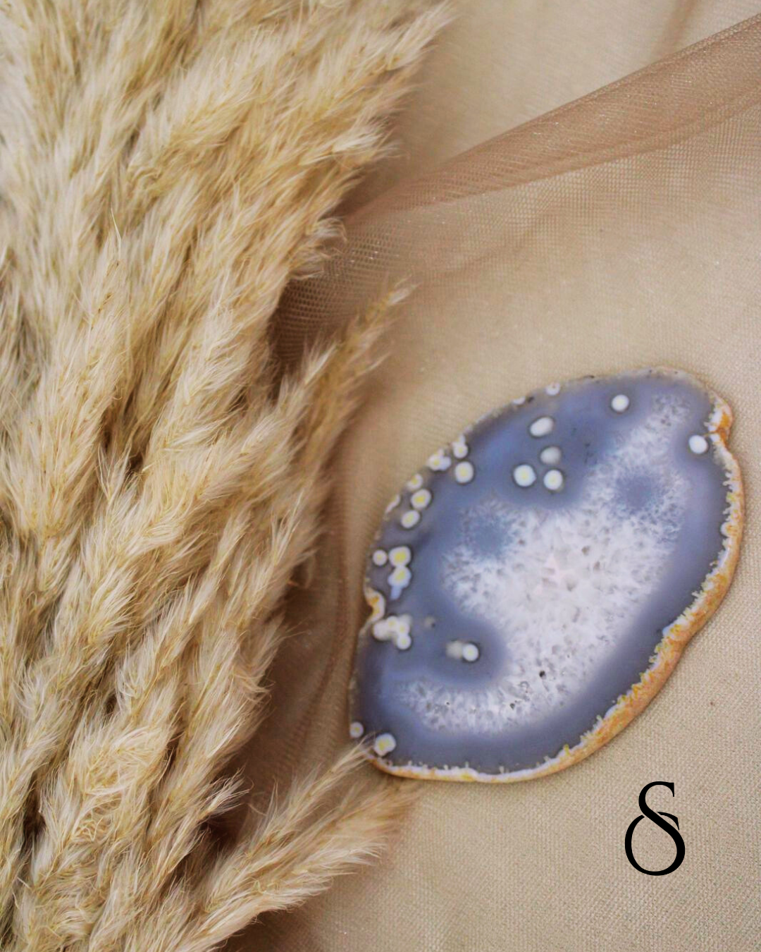 Geoda Azul-Gris: equilibrio mineral y estética orgánica